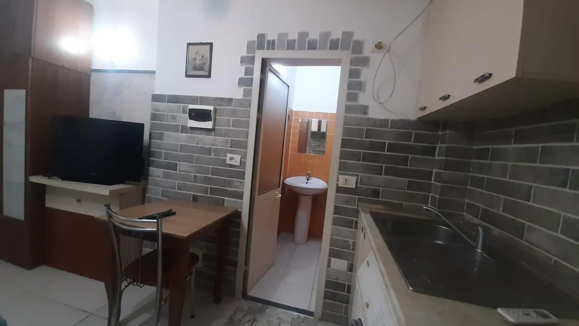 Apartament Lovely Appartament 1 Room Only Tirana